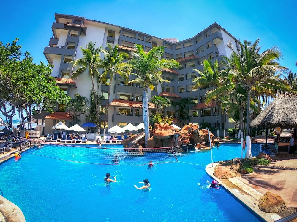 מזטלן Luna Palace מראה חיצוני תמונה