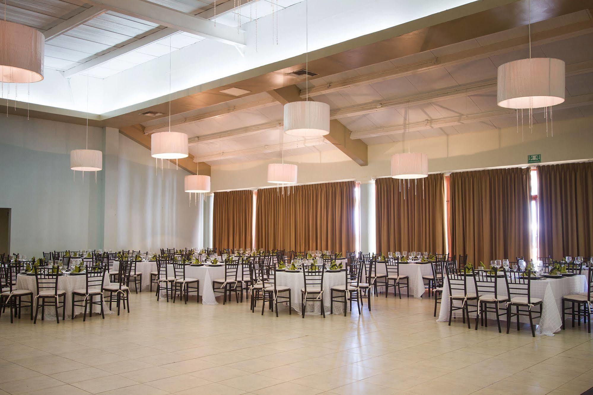 מזטלן Luna Palace מראה חיצוני תמונה